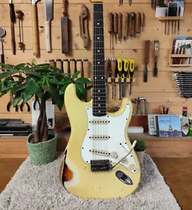 ST Electric Guitar John Cruz '61 Reissue Olympic White over Sunburst Relic MG - Bild 1 von 4