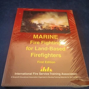 Marine Fire Fighting for Land-Based Firefighters - Paperback - Sealed New - Imagen 1 de 7