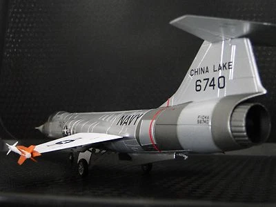 Post WW2 Plane Model Airplane b Aircraft p Fighter Jet Bomber 1 48 51 f4 17 2  - Image 1 of 4