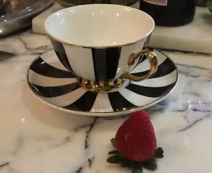 Juegos de tazas y platillos a rayas negras/blancas 220 ml de cantidad, 2 o 4 - Ligeros segundos - Imagen 1 de 5
