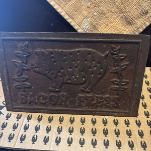 Lakeland Cast Iron Bacon Crisper Meat Press - Picture 1 of 5