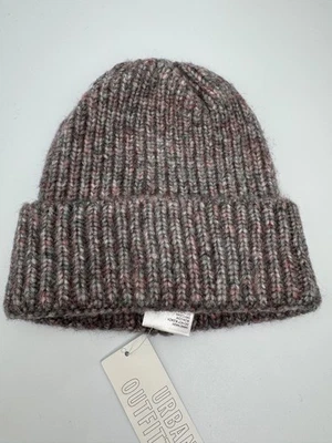 Gorro gris tejido acanalado Urban Outfitters NUEVO con etiquetas Foto 1 de 3