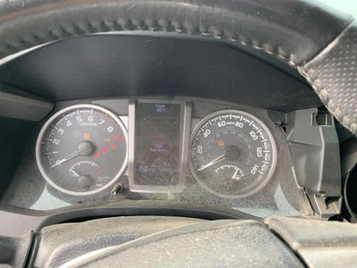 Toyota Tacoma 2017 velocímetro clúster OEM | MPH 109 k millas Foto 1 de 4