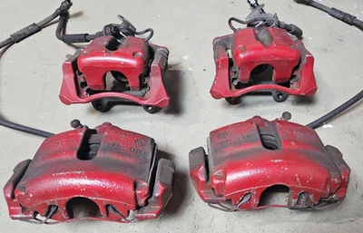 AUDI TT 2013 JUEGO DE 4 PINZAS DE FRENO DELANTERAS TRASERAS IZQUIERDA DERECHA Foto 1 de 4