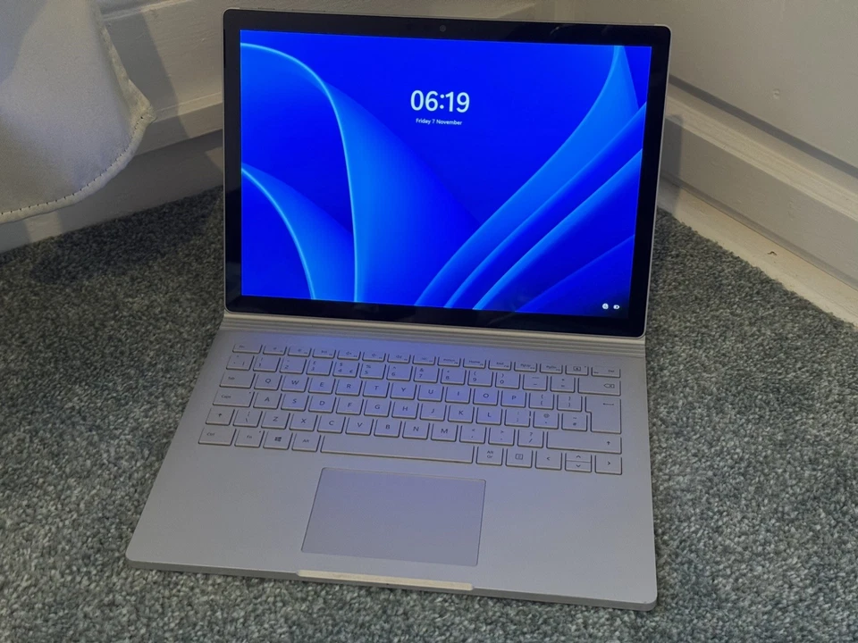 Microsoft Surface Book 2 I7-8650U 16GB RAM 512GB NVMe 13.5" Faulty Touchscreen - Image 1 of 4