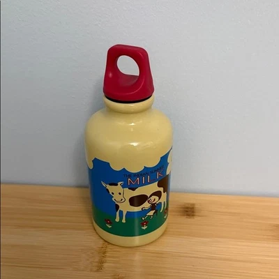 Sereno Diseñado por Shinzi Katoh Leche Botella Aluminio con Tapa Roja 10 onzas NUEVO Foto 1 de 4