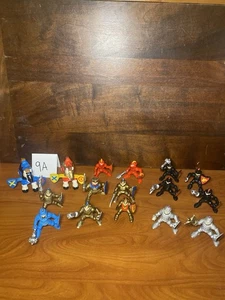 Vintage Toys 1990 Fisher Price Great Adventures Knights Ninjas Jousting Horses - Bild 1 von 24