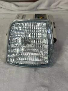 1992-1996 Ford Bronco 1992-1998 Pickup Side Marker Light-Regular TYC 17-1124-01 - Picture 1 of 6