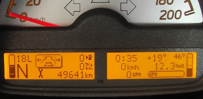 On-board computer Smart Fortwo 451 fuel consumption original color amber from manufacturing year 2007  - Image 1 of 2