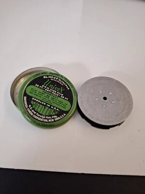 Carrete/carrete vacío para cámara Univex vintage de 8 mm en lata publicitaria pequeña Foto 1 de 4