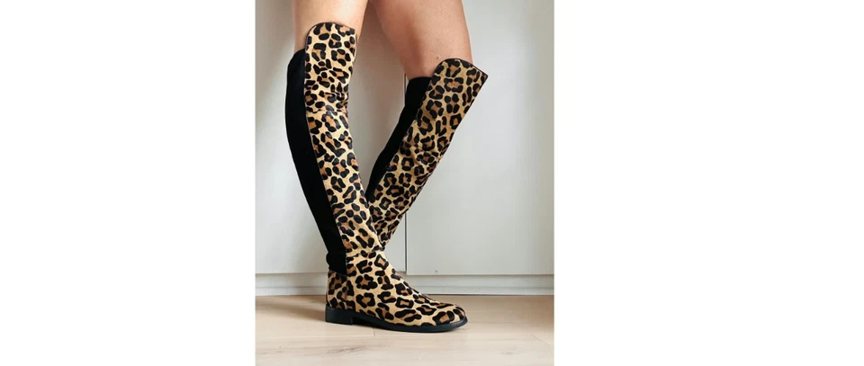 Botas hasta la rodilla Vaneli Y2K estampado de leopardo 5,5 cuero estampado animal NUEVAS Foto 1 de 4