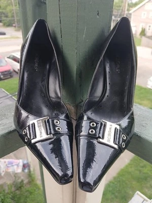 BCBGIRLS 黑色皮革高跟鞋 8B 码正装鞋 Stahletto 3 英寸 — 第 1/4 张图片