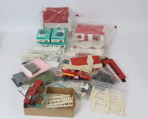 Vintage lot HO Gauge Parts Plus (4) boxes Marklin OO Gauge 7064Bridge Pier - Picture 1 of 9