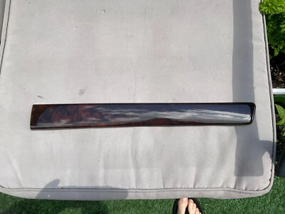 MADEIRA 1998 - 2003 AUDI A6 TRASEIRO DIREITO PASSAGEIRO INTERIOR MOLDURA PORTA ACABAMENTO FABRICANTE DE EQUIPAMENTO ORIGINAL* - Imagem 1 de 3