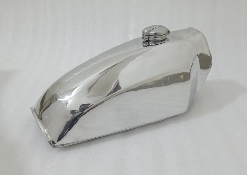 1977 Suzuki TS100 TS125 TS185 Aluminium Polished Fuel Gas Tank +Cap +Petcock - Image 1 of 4