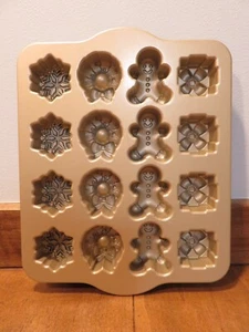 Nordic Ware Nonstick Cast Aluminum Holiday Bitelets Pan, Used - Picture 1 of 10