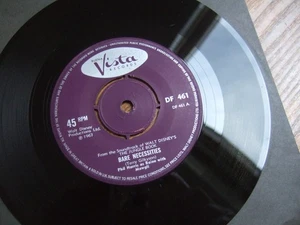 LOUIS PRIMA & PHIL HARRIS - BARE NECESSITIES - UK VISTA DF 461 / 1967 EX+ - Picture 1 of 6