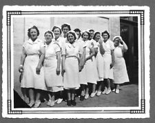 Vintage 1940s Photo Snapshot PORTRAIT OF A GROUP OF WORKING WOMEN