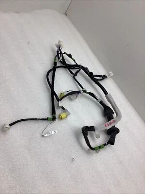 2014-18 丰田普锐斯 C 右前乘客侧门线束 82151-52u50 — 第 1/4 张图片