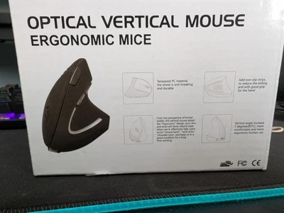 Ergonomic Vertical Wireless Mouse - 6 Buttons - 1600 DPI - USB Rechargeable / RH - Image 1 of 4