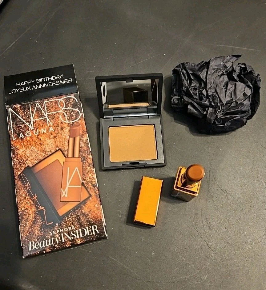 NARS LAGUNA Bronceador y Bálsamo Labial Afterglow Sephora Beauty Insider Conjunto de Cumpleaños Foto 1 de 1