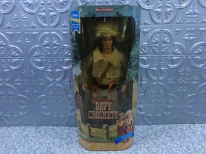Bambola Walt Disney's Davy Crockett nuova con scatola Mattel 1993 taglia Barbie - Foto 1 di 5