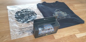 pretty green taxi t shirt