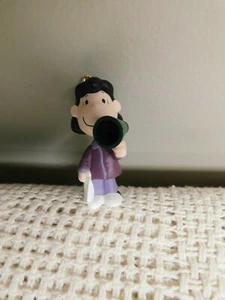Hallmark Keepsake Lucy Ornament Christmas Snoopy Peanuts 2000 A - Picture 1 of 2