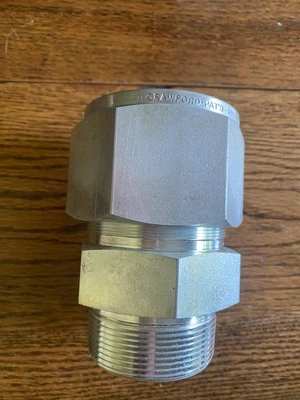 Swagelok S-3200-1-32 Male Connector Fitting 2" Tube x 2" NPT - Image 1 of 3