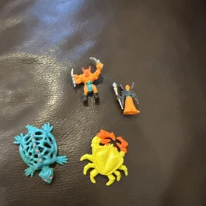 Mighty Max Skull Mountain Skeleturtle Turtle Crab Wizard Spare Parts Vintage 90s - Picture 1 of 2