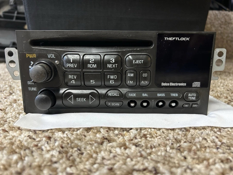 1998 - 2003 雪佛兰 S-10 音频设备收音机型号 16255495 — 第 1/4 张图片