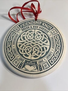 Vintage 2003 Irish Friendship Knot stoneware trivet bread warmer Made in USA - Picture 1 of 10
