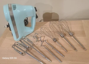 Kitchen Aid 5 Geschwindigkeiten Ultra Power Handmixer Aqua Sky Color mit Aufsätzen - Bild 1 von 9