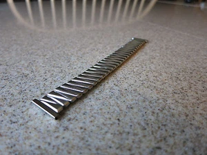 Foster Zick Zack Muster Edelstahl 19 mm gerades Ende Uhrenarmband E27 - Bild 1 von 5