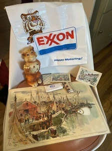 Lot Of Esso Exxon Ephemera Tony Bank Keychain Placemat - Picture 1 of 5