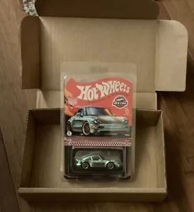 Mattel Hot Wheels RLC Exclusive Magnus Walker Urban Outlaw Porsche 964 In Hand - Picture 1 of 2