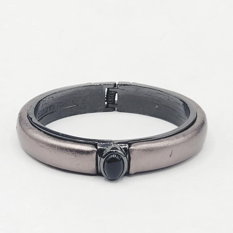 VINCE CAMUTO 铰边手链黑色凸圆形皮革 6.5 — 第 1/4 张图片