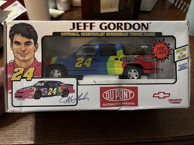 Jeff Gordon 1995 1:25 Oficial Chevrot Suburban Truck Bank Diecast 1 de 10.000  Foto 1 de 4