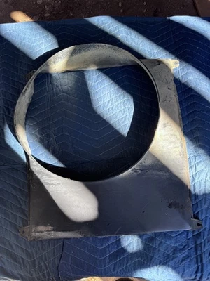 89-98 Geo Tracker, cubierta de cubierta de radiador Suzuki Sidekick OEM Foto 1 de 2