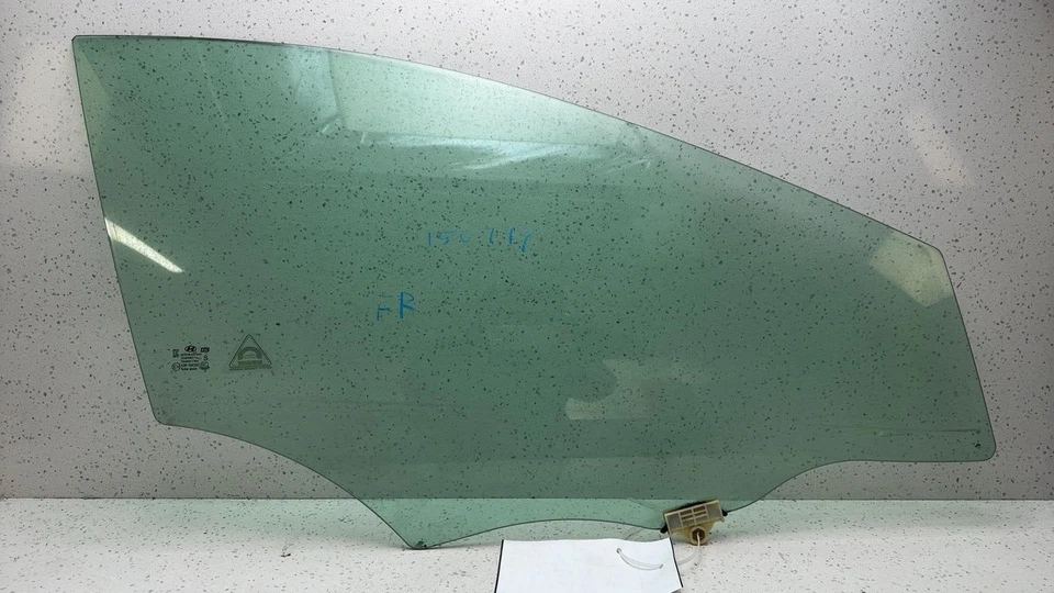 2013 2014 2015 2016 2017 Hyundai HYUNDAI ELANTRA Right Front Door Glass/window - Image 1 of 4