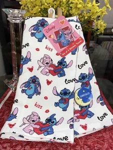 Disney Stitch & Angel Kisses Küchentücher 2 Stück Valentinstag - Bild 1 von 4