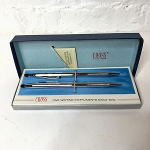 Cross Pen & Mechanical Pencil VTG Set Black & Gold In Box Illinois Clip - Picture 1 of 3
