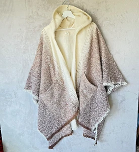 World Market Hooded Blanket Poncho Shawl Wrap Women One Size Pockets Boho - Picture 1 of 7