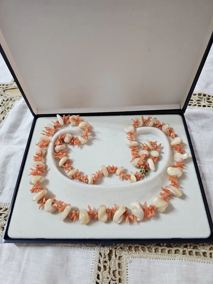 Collana Vintage In Corallo Rosa E Madreperla Gancino Argento 925 - Immagine 1 di 4