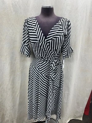 VESTIDO SANDRA DARREN/BLANCO/AL POR MENOR$120/TALLA 12/LARGO 38"/NUEVO CON ETIQUETA Foto 1 de 2
