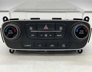 2014-2015 Kia Sorento Rear AC Heater Climate Control Unit OEM C01B61002 - Picture 1 of 8
