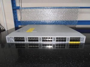 Przedłużacz tkaniny Cisco Nexus N2K-C2232PP-10GE 2x zasilacz n2200-pac-400w - Zdjęcie 1 z 4