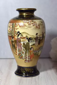 Vtg Japanese Satsuma Cobalt Blue Gold Gilt Flower decoration Geisha Motif Vase - Picture 1 of 24