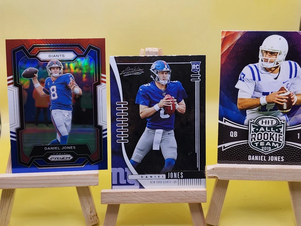 Daniel Jones x3 Unparalleled Rookie,Prizm Pink Lot Indianapolis Colts 2019 Score - Image 1 of 1
