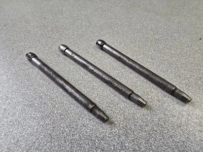 LOTE DE 3 PASADORES DE MONTAJE PASTILLAS FRENO TRASERO ORIGINALES USADOS PORSCHE 911 CARRERA Foto 1 de 3